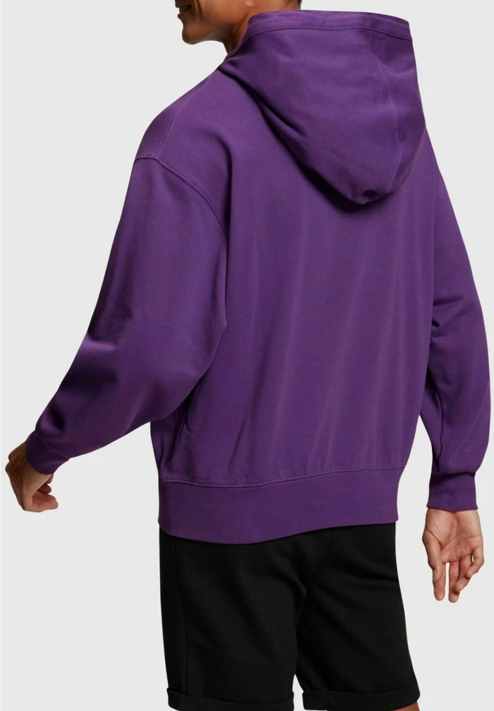 Esprit YAGI ARCHIVE MIT LOGO AUF DER BRUST - Hoodie - Dark Purple - Image 2