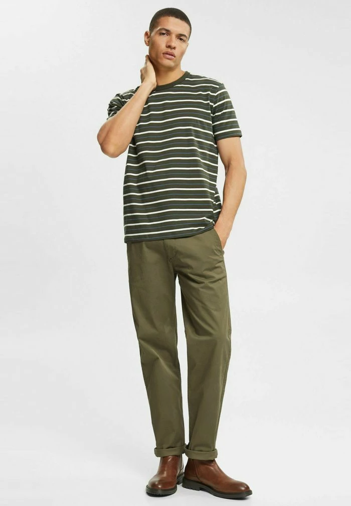Esprit REGULAR FIT - Print T-shirt - Dark Khaki
