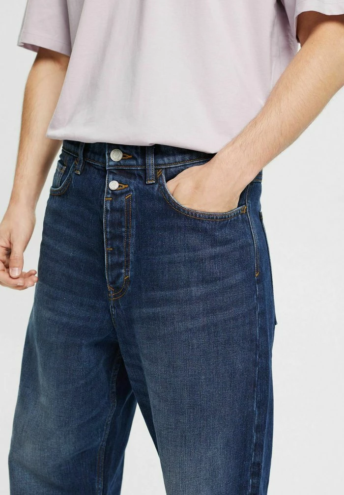 Esprit Relaxed Fit Jeans - Blue Dark Wash - Image 4
