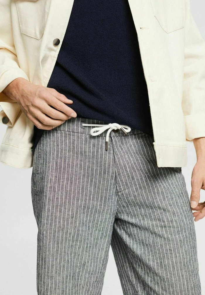 Esprit NADELSTREIFEN - Shorts - Navy - Image 4