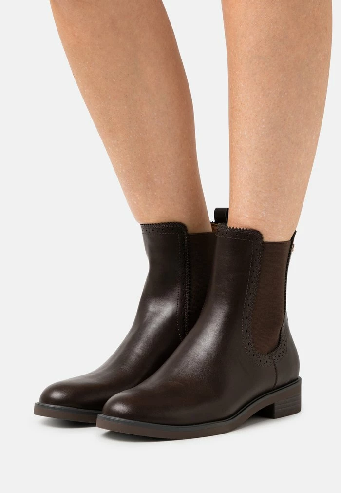 Esprit BOOTI - Classic Ankle Boots - Brown