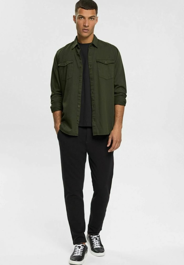 Esprit AMBIGRAM CHEST - Print T-shirt - Black - Image 2