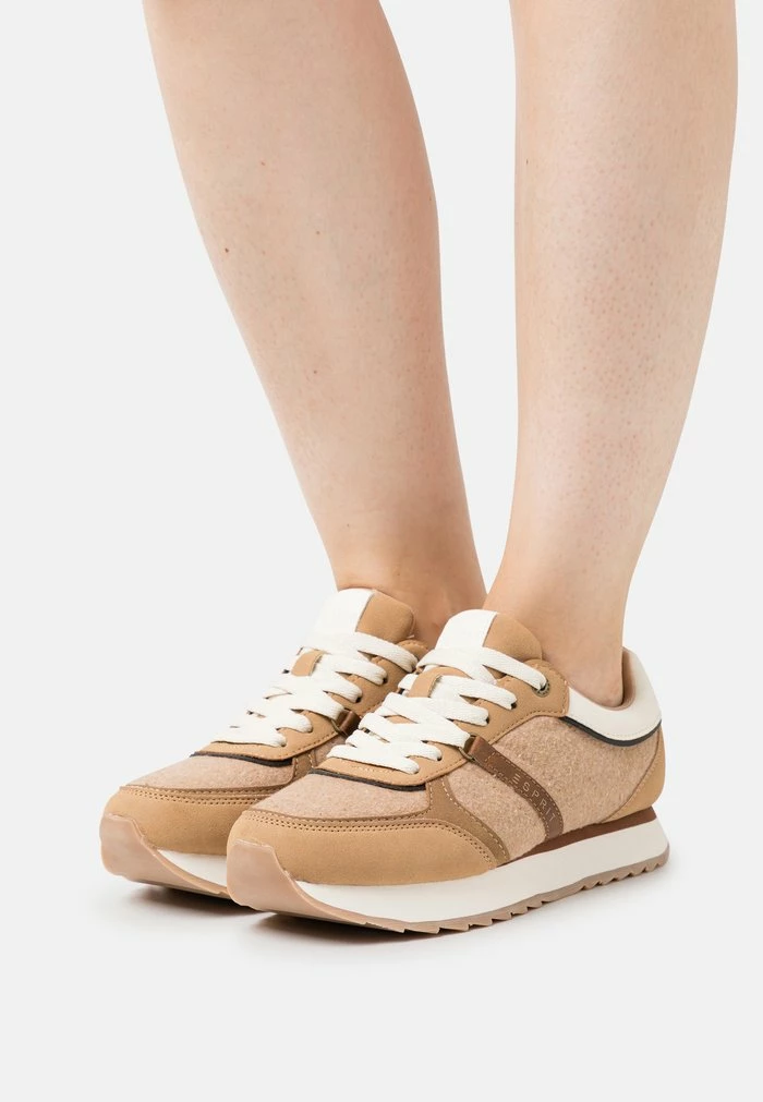 Esprit Trainers - Bark