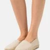 Esprit Slip-ons - Light Beige