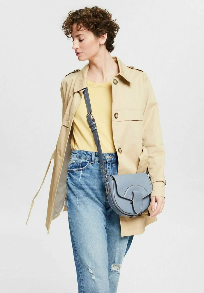 Esprit Basic T-shirt - Dusty Yellow - Image 5