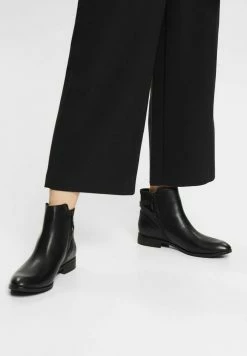 Esprit Classic Ankle Boots - Black