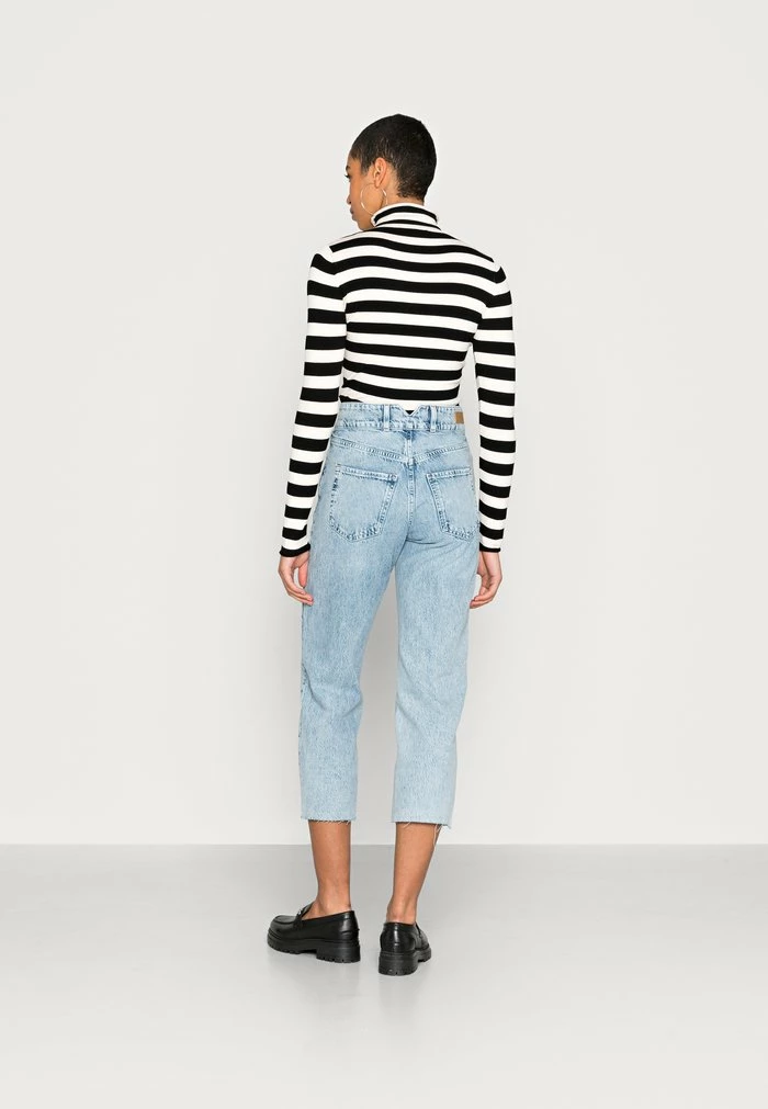 Esprit WOMEN DAD FIT - Straight Leg Jeans - Blue Light Wash - Image 3