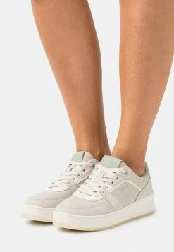 Esprit Trainers - White