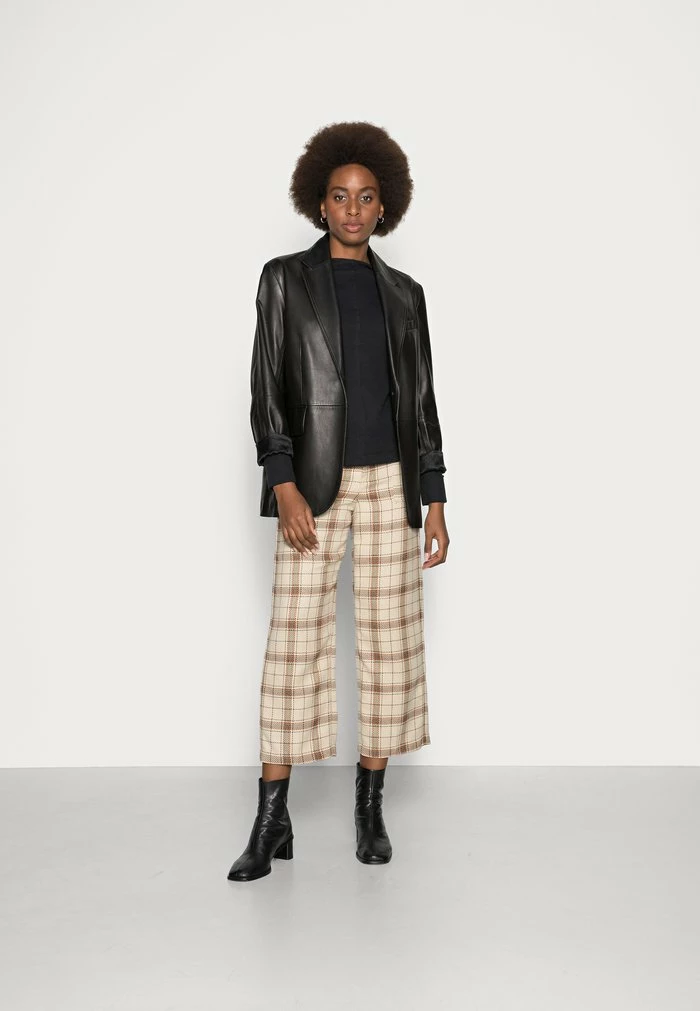 Esprit Jumper - Black - Image 2