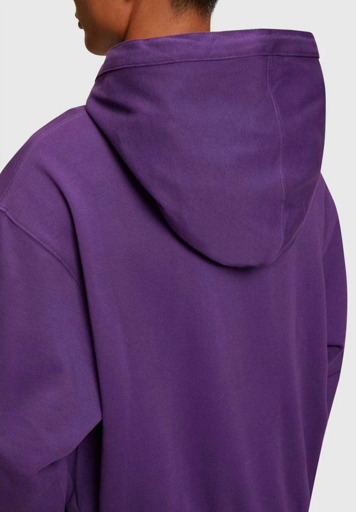 Esprit YAGI ARCHIVE MIT LOGO AUF DER BRUST - Hoodie - Dark Purple - Image 4