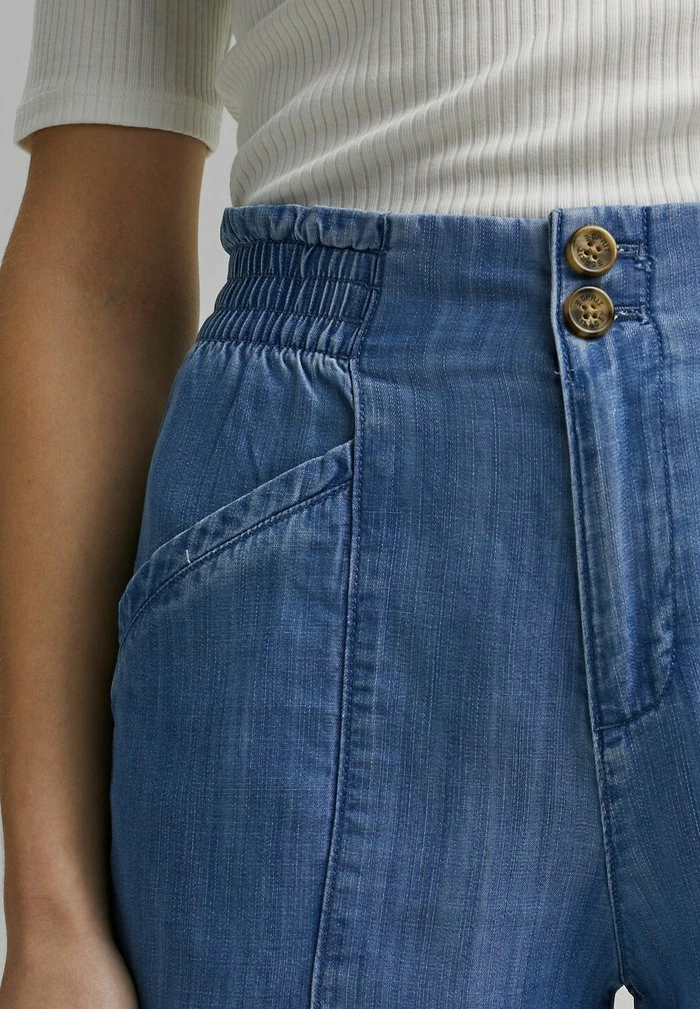 Esprit Relaxed Fit Jeans - Blue Medium Washed - Image 4