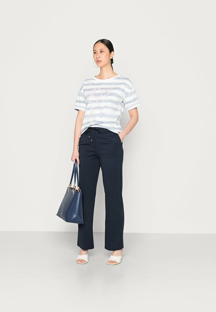 Esprit Print T-shirt - Off White - Image 2