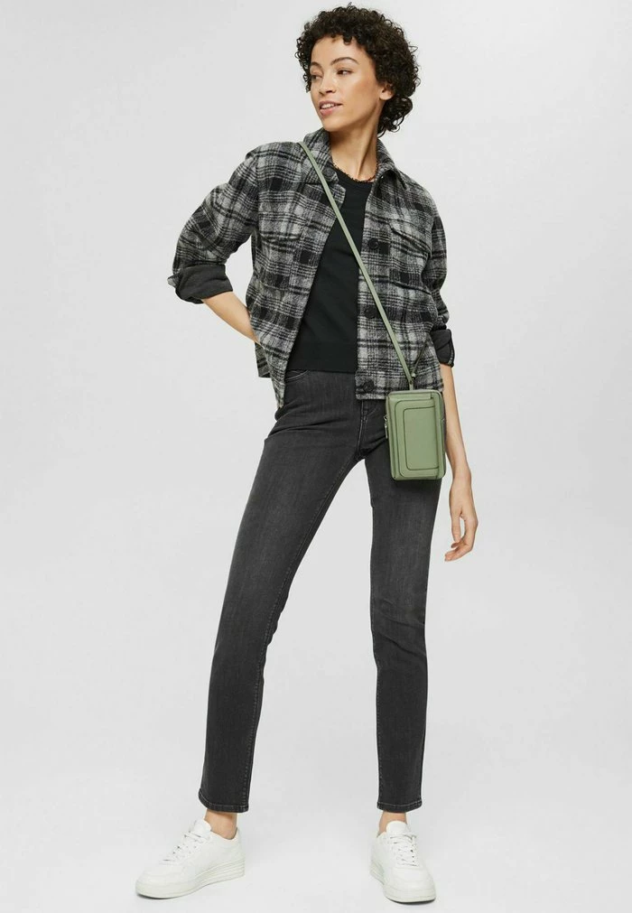 Esprit Basic T-shirt - Black - Image 2