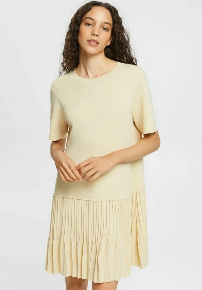Esprit FLAT - Jumper Dress - Sand
