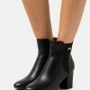 Esprit Classic Ankle Boots - Black