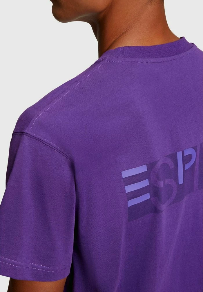 Esprit YAGI ARCHIVE MIT LOGO - Print T-shirt - Dark Purple - Image 4