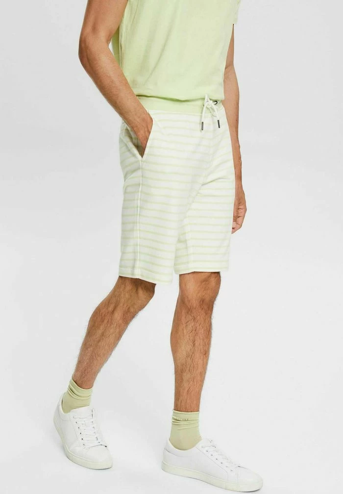 Esprit Shorts - Light Green