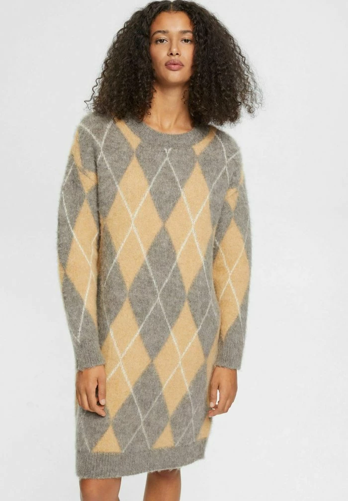 Esprit ARGYLE - Jumper Dress - Sand