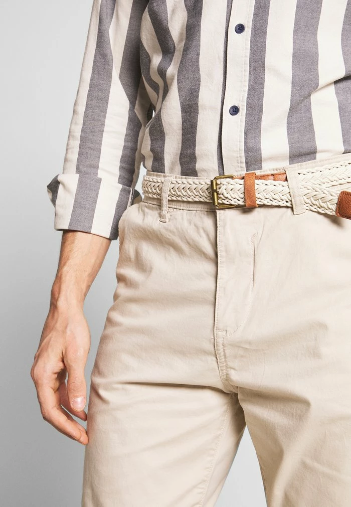 Esprit REGULAR FIT - Shorts - Light Beige - Image 5