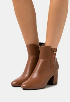 Esprit Classic Ankle Boots - Caramel
