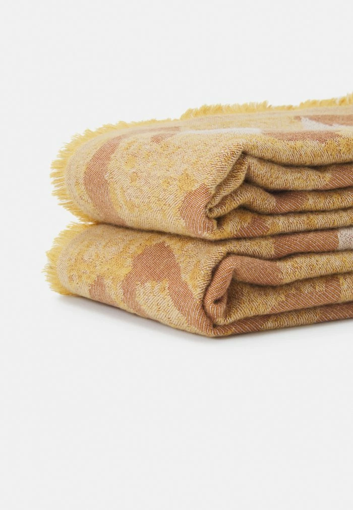 Esprit ANIMJA - Scarf - Sand - Image 3