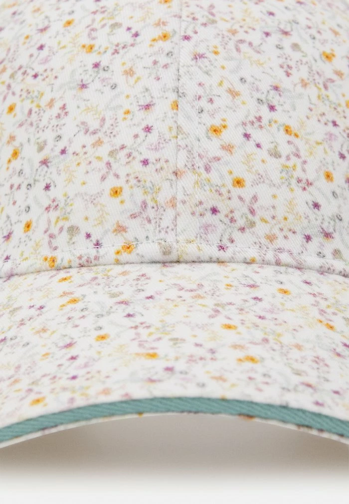 Esprit Cap - White - Image 4