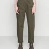 Esprit WITH HIGH RISE WAIST - Chinos - Dark Khaki