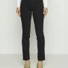 Esprit Straight Leg Jeans - Black Rinse