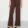 Esprit PANT - Tracksuit Bottoms - Rust Brown